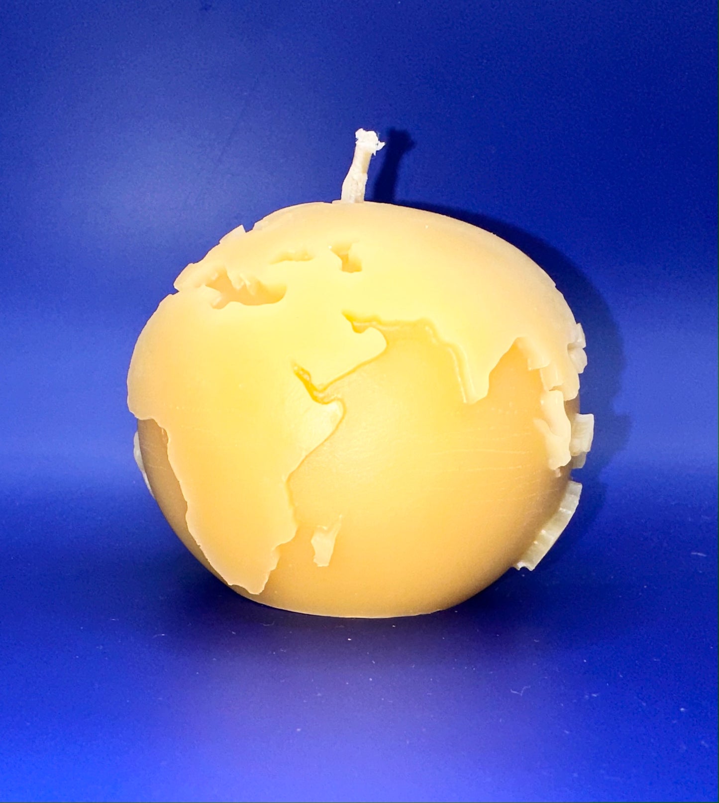 Globe Pure Beeswax Pillar